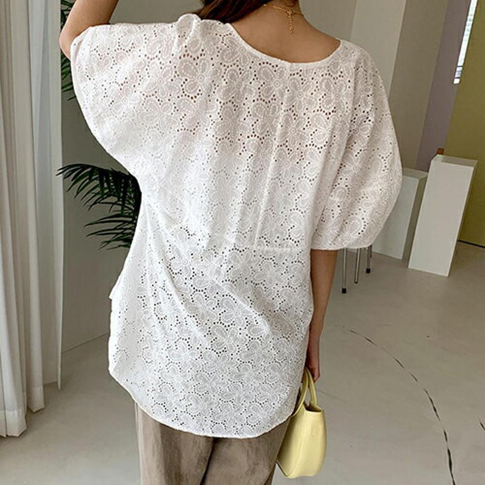 アイレットレースブラウス・全2色・b68529 レディース 【bl】【トップス ブラウス 七分丈 七分袖 7分丈 7分袖 レース 総レース アイレット ガーリー かわいい パフ袖 パフスリーブ 春 夏 韓国 ファッション】【ハイホリHIHOLLI】