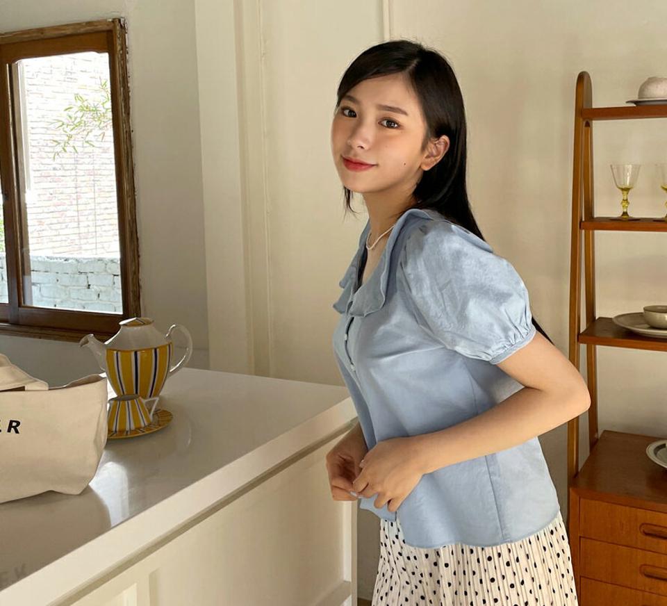 【全品10%OFF】ラウンドカラーボタンブラウス・全3色・t64209 レディース 【bl】【韓国 ファッション トップス ブラウス 半袖 ラウンドカラー ウェーブ パフスリーブ ラウンドネック ガーリー フィット 体型カバー 細身 スリム 春 夏】【NIJU】