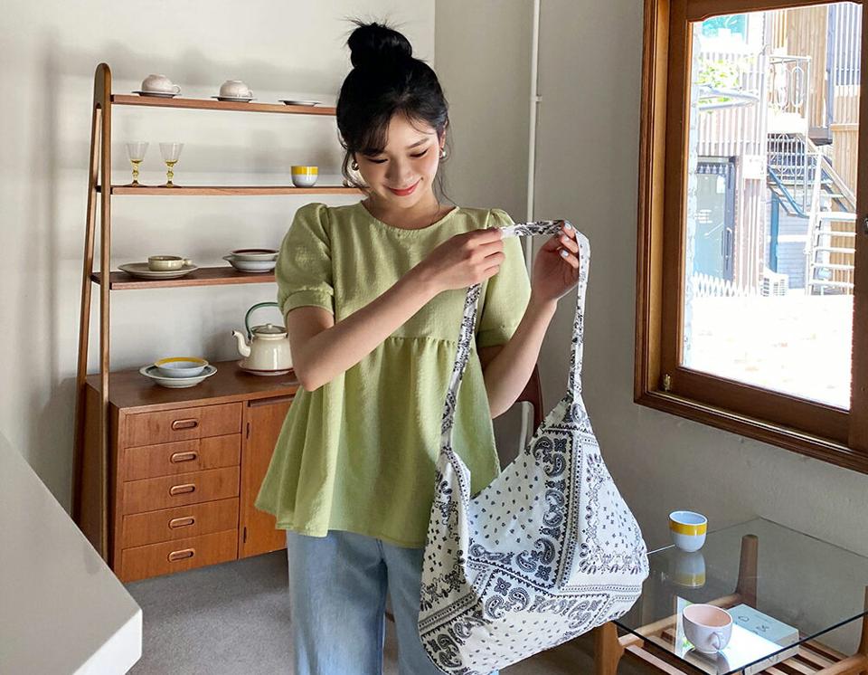 ラウンドフレアブラウス・全4色・t64207 レディース 【bl】 韓国 ファッション トップス ブラウス 半袖 ラウンドネック ギャザー パフスリーブ ガーリー フィット 体型カバー 細身 スリム フレア 春 夏 NIJU