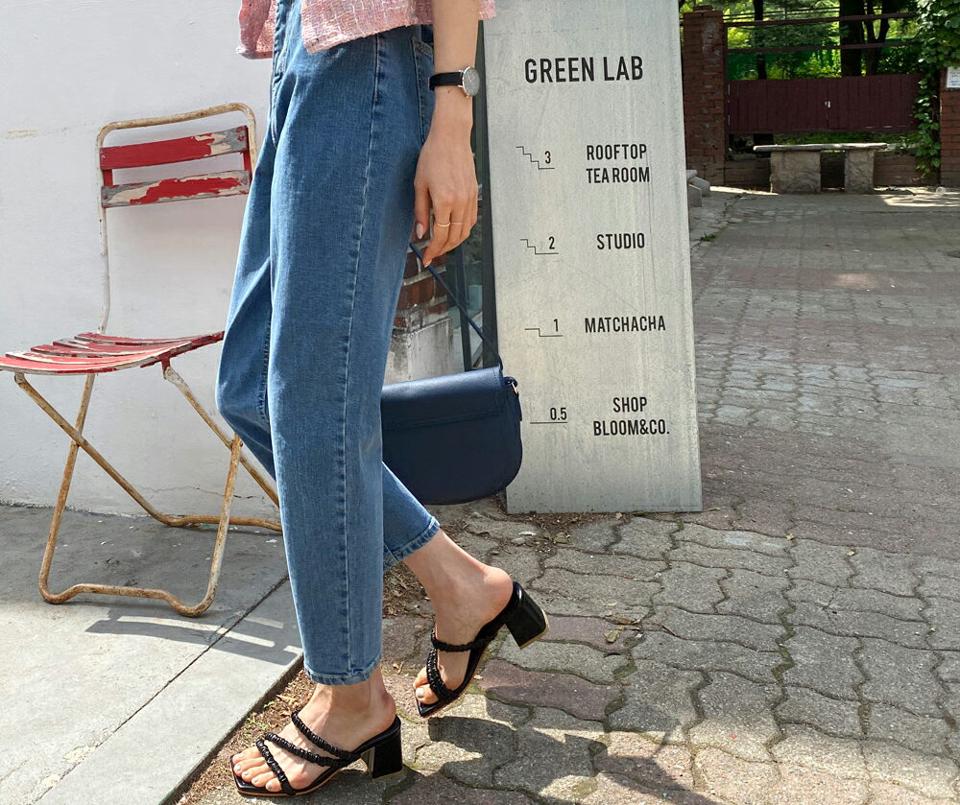 マスクストラップ付テーパードデニムパンツ・全2色・t57479 レディース 【pt】 韓国 ファッション ボトムス ロング ロングパンツ デニム 美脚 スリム フィット ハイウエスト 足長 ストレート 大人 10分丈 体型カーバー 細身 夏 春