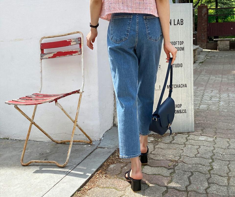 マスクストラップ付テーパードデニムパンツ・全2色・t57479 レディース 【pt】 韓国 ファッション ボトムス ロング ロングパンツ デニム 美脚 スリム フィット ハイウエスト 足長 ストレート 大人 10分丈 体型カーバー 細身 夏 春