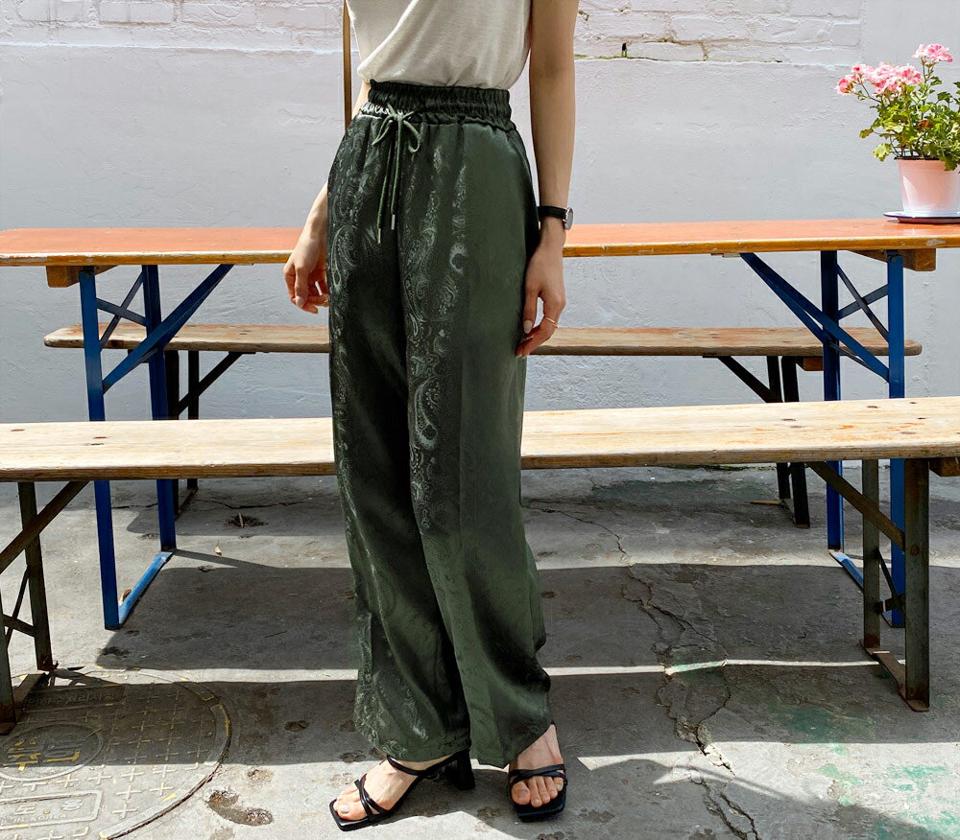 【全品10%OFF】ペイズリーパターンパンツ・全2色・a57480 レディース 【pt】【韓国 ファッション ボトムス ロング ロングパンツ ペイズリー パターン ワイド ゴム フレア 足長 ストレート 大人 10分丈 体型カーバー 細身 夏 春】