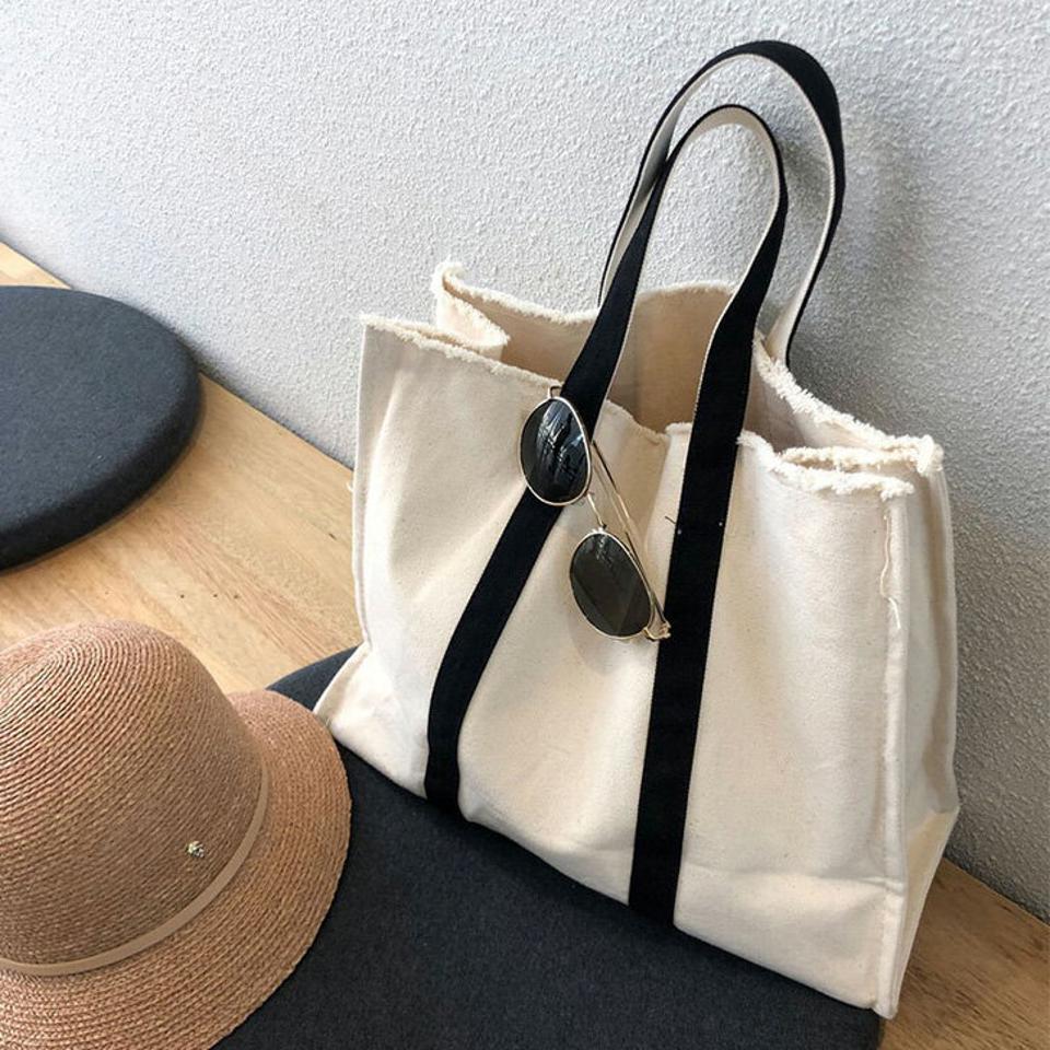 テープ使い カットオフ キャンバストート レディース トートバッグ a4 大きめ オシャレ かわいい 軽い ハンドバッグ カジュアル ナチュラル 通勤 通学 横型 無地 鞄 カバン フリンジ テープハンドル
