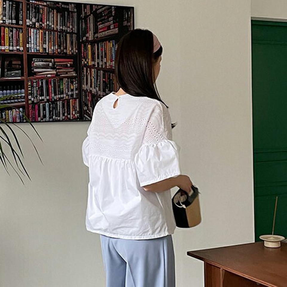 【全品10%OFF】レースコントラストブラウス・全3色・b68642 レディース 【bl】【トップス ブラウス 半袖 ハーフスリーブ レース コントラスト フェミニン 可愛い かわいい アイレット 春 夏 韓国 ファッション】【ハイホリHIHOLLI】