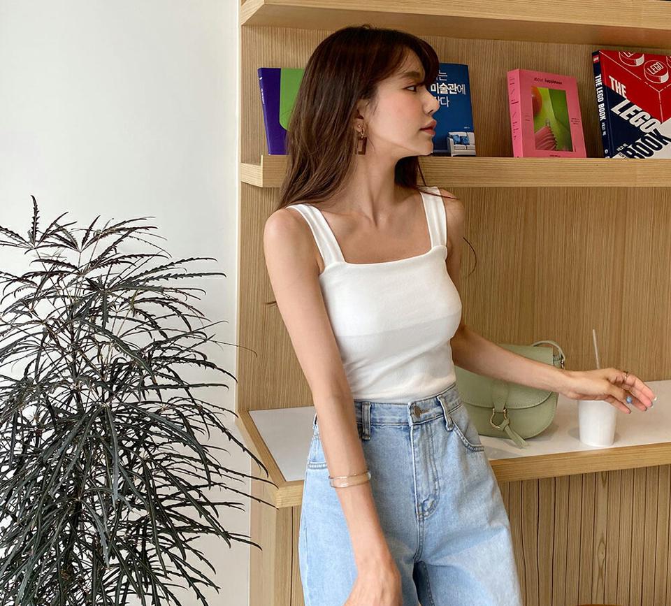 スクエアスリムスリーブレス・全4色・t63847 レディース 【tops】 韓国ファッション トップス Tシャツ スクエアネック スリーブレス ノースリーブ デイリー スリム フィット 体型カバー カジュアル 細身 夏 春