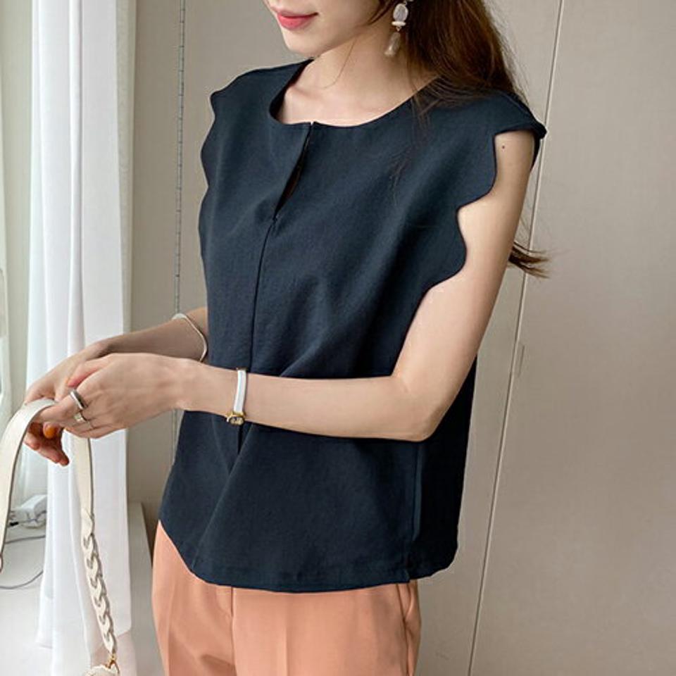 スカラップブラウス・全4色・b68743 レディース 【bl】 トップス ブラウス スカラップ スリーブレス ノースリーブ 単色 無地 フェミニン 大人 春 夏 韓国 ファッション ハイホリHIHOLLI