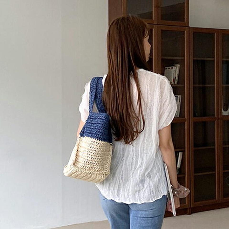 ウェーブディテールブラウス・全3色・t68741 レディース 【bl】【トップス ブラウス 半袖 シフォン フリル ウェーブ 単色 シンプル かわいい 春 夏 韓国 ファッション】【ハイホリHIHOLLI】