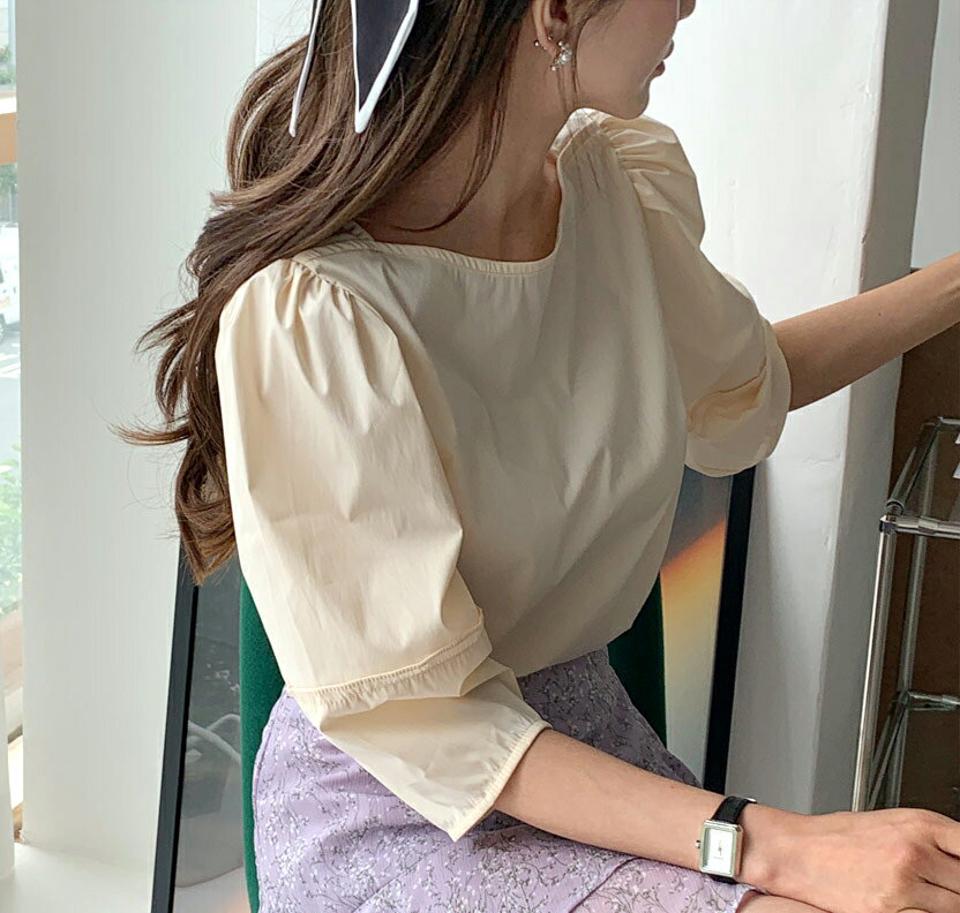 "ボートネックパフブラウス・全2色・b65423 レディース 【bl】【韓国 ファッション トップス ブラウス 半袖 大人 ボートネック 上品 7分袖 パフスリーブ 無地 フェミニン ボリューム 体型カバー スリム 細身 夏 春】"