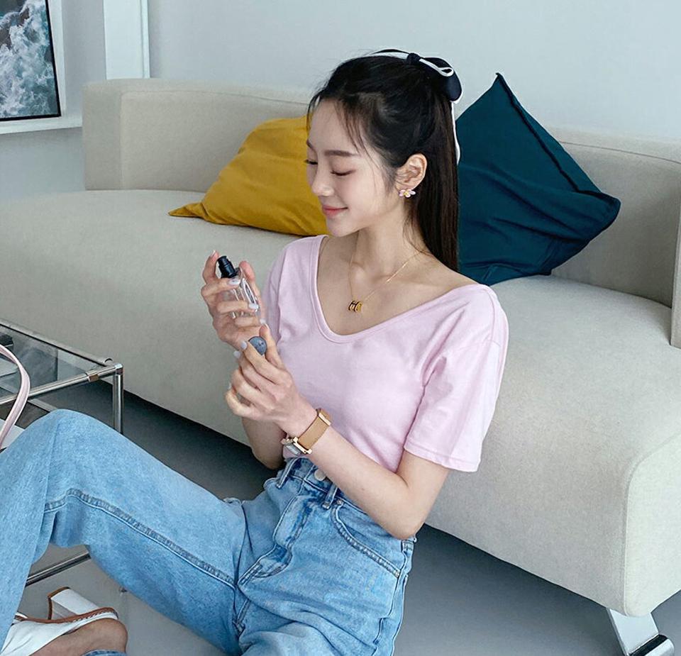 UネックバッククロスTシャツ・全4色・t65425 レディース 【tops】 韓国 ファッション トップス Tシャツ 半袖 デイリー バッククロス スリム フィット ショートスリーブ ラウンドネック カジュアル 細身 体型カーバー フェミニン 上品 Uネック 夏 春