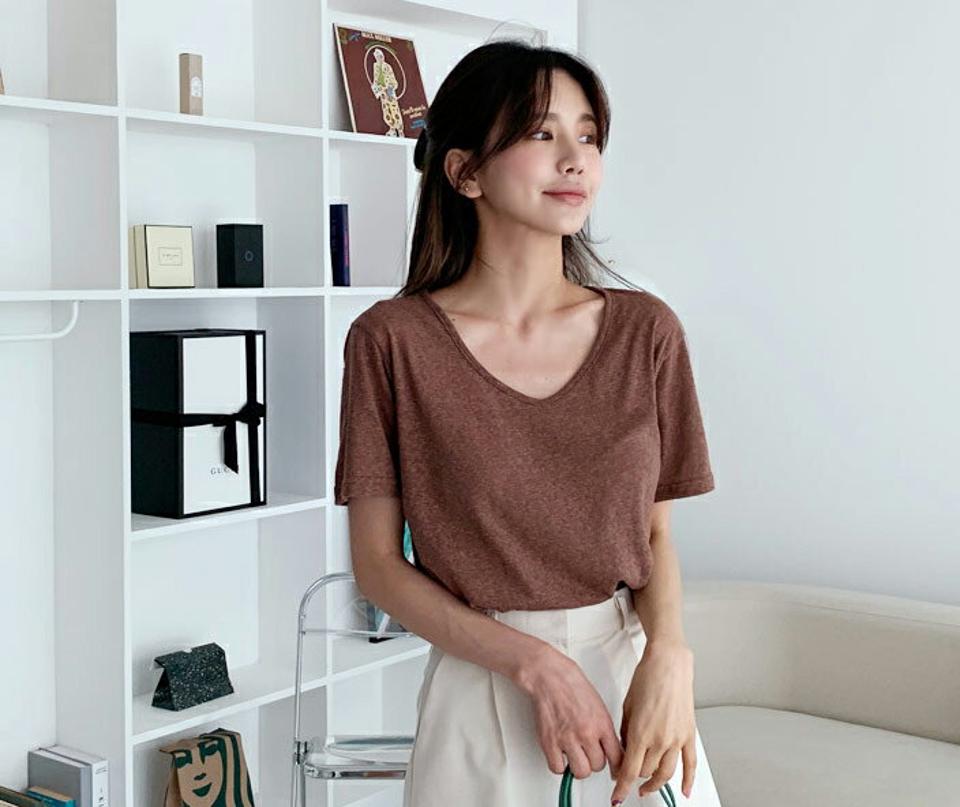 リネンブレンドVネックTシャツ・全8色・t65418 レディース 【tops】 韓国 ファッション トップス Tシャツ 半袖 デイリー リネン Vネック やわらかい ハーフスリーブ ルーズ ゆったり カジュアル 細身 体型カーバー フェミニン 上品 夏 春