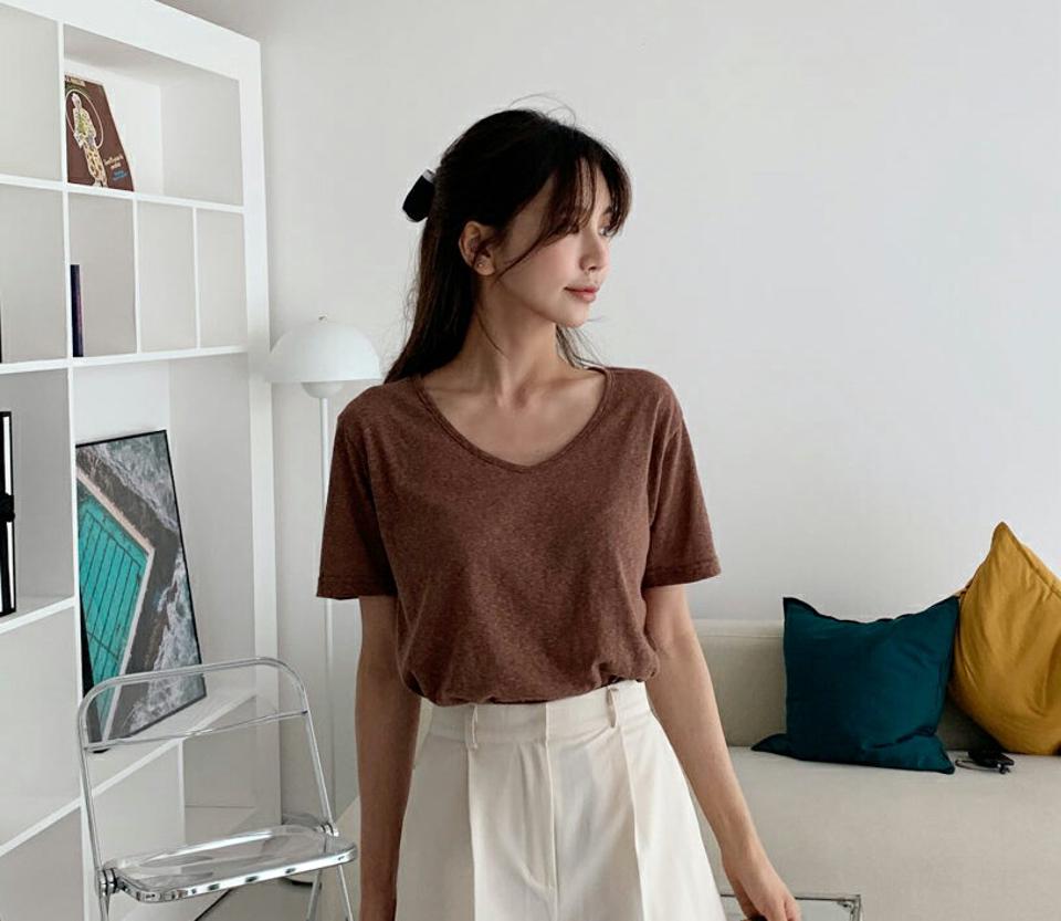 リネンブレンドVネックTシャツ・全8色・t65418 レディース 【tops】 韓国 ファッション トップス Tシャツ 半袖 デイリー リネン Vネック やわらかい ハーフスリーブ ルーズ ゆったり カジュアル 細身 体型カーバー フェミニン 上品 夏 春