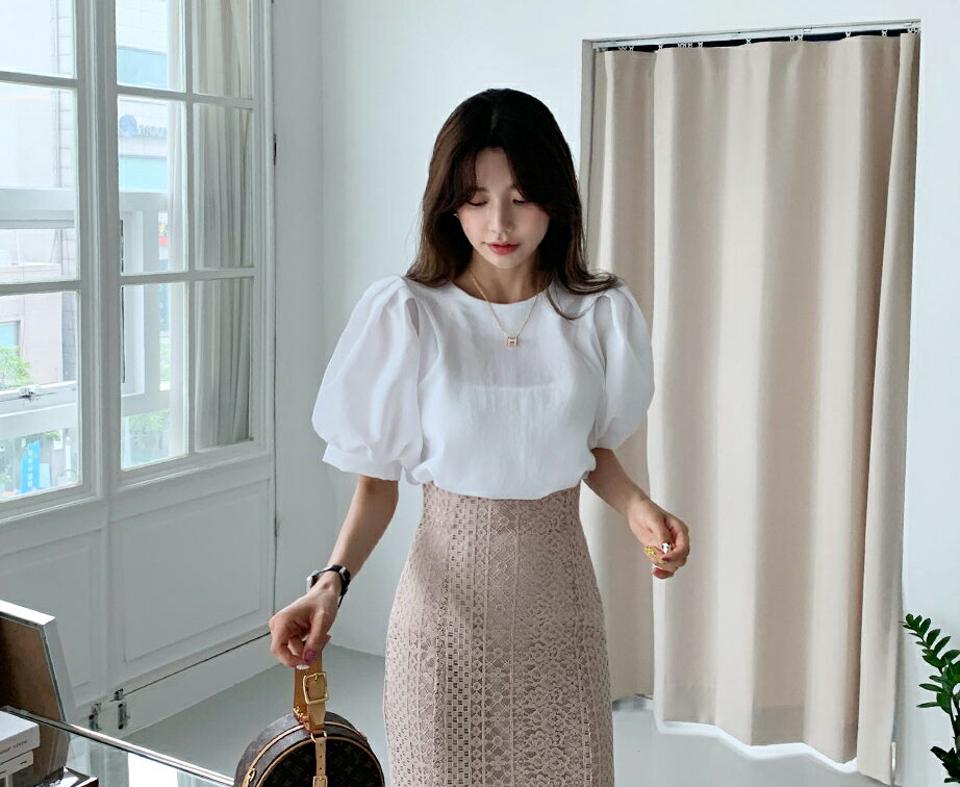 【全品10%OFF】ラウンドパフブラウス・全3色・t65422 レディース 【bl】【韓国 ファッション トップス ブラウス 半袖 大人 ラウンドネック 上品 パフスリーブ 無地 フェミニン ボリューム 体型カバー スリム 細身 ユニーク 夏 春】