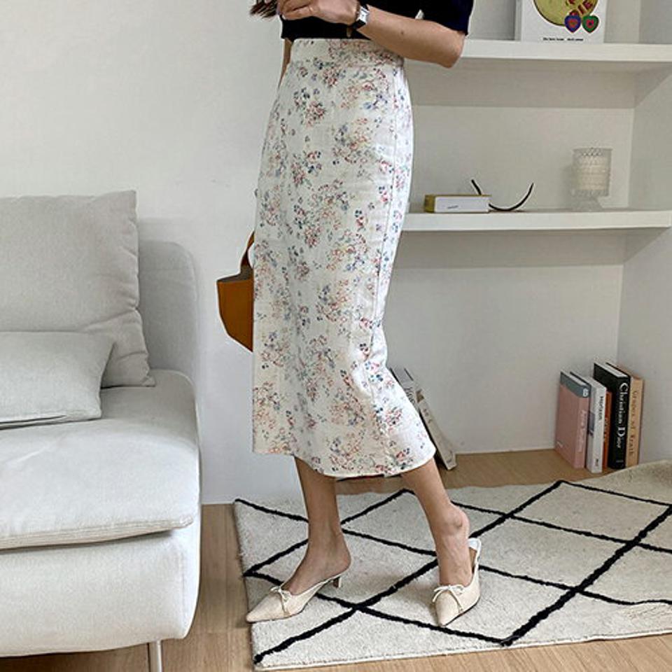 【全品10%OFF】フローラルバックスリットスカート・全2色・t68673 レディース 【sk】【スカート ミディ丈 ミディスカート スリット 花柄 フラワー フェミニン 小花柄 大人 かわいい 上品 春 夏 秋 韓国 ファッション】【ハイホリHIHOLLI】