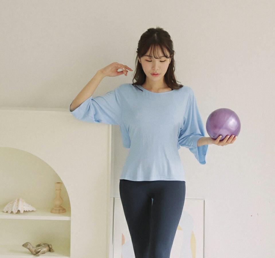 【全品10%OFF】バックリボンTシャツ・全4色・d44651 レディース 【tops】【韓国 ファッション トップス Tシャツ 長袖 デイリー ラウンドネック ルーズ 7分丈袖 バック 体型カーバー 細身 スリム フィット フィットネス ジム 夏 春】