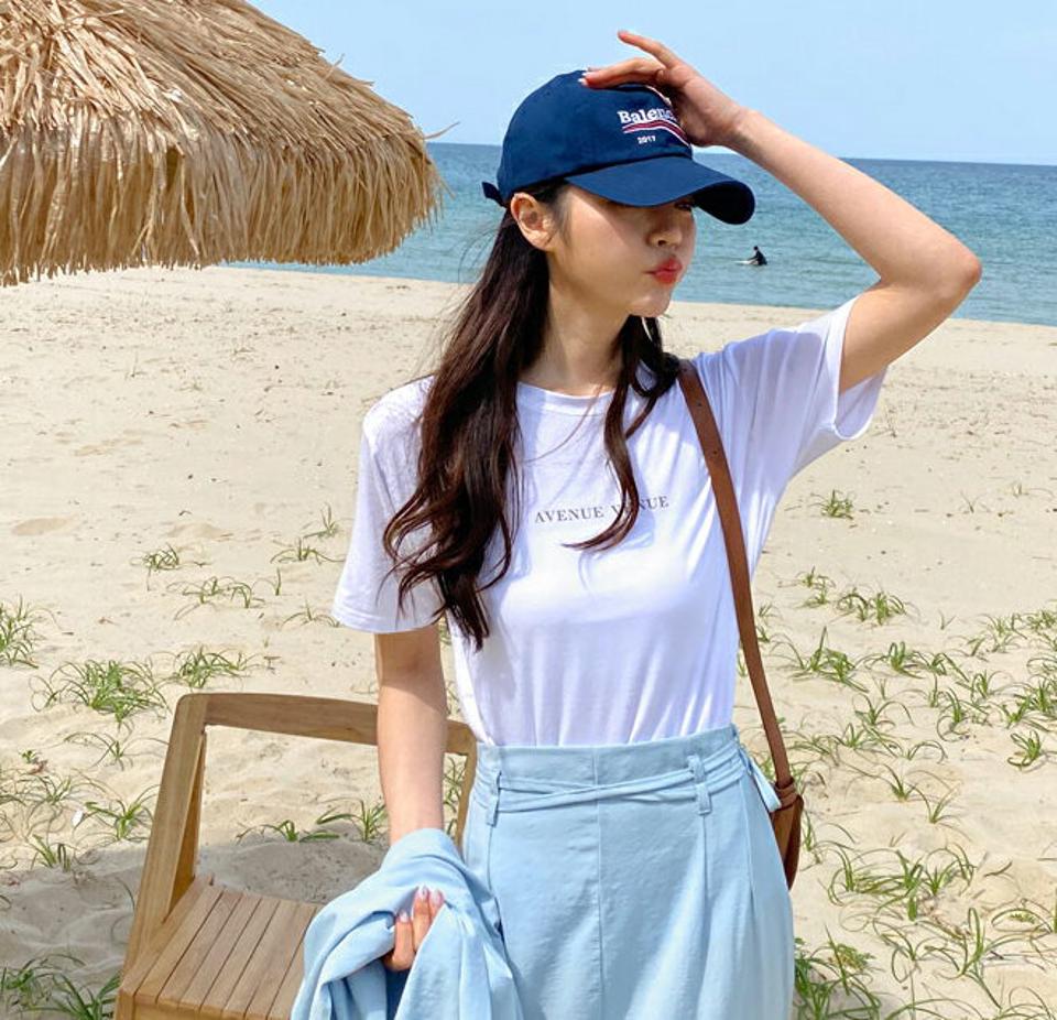 レタリングラウンドTシャツ・全4色・t63874 レディース 【tops】 韓国 ファッション トップス Tシャツ 半袖 デイリー レタリング ラウンドネック ハーフスリーブ カジュアル 細身 体型カーバー ロゴ 夏 春