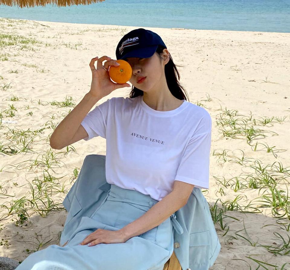 レタリングラウンドTシャツ・全4色・t63874 レディース 【tops】 韓国 ファッション トップス Tシャツ 半袖 デイリー レタリング ラウンドネック ハーフスリーブ カジュアル 細身 体型カーバー ロゴ 夏 春