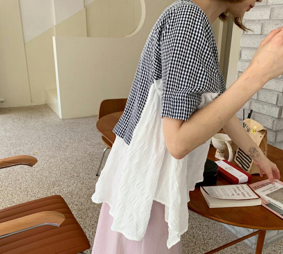 チェック配色ヘムブラウス・全2色・b63881 レディース 【bl】 韓国 ファッション トップス ブラウス 半袖 大人 配色 5分丈 パフスリーブ フレア ギンガム チェック ガーリー レース リンクル フェミニン レイヤード風 夏 春