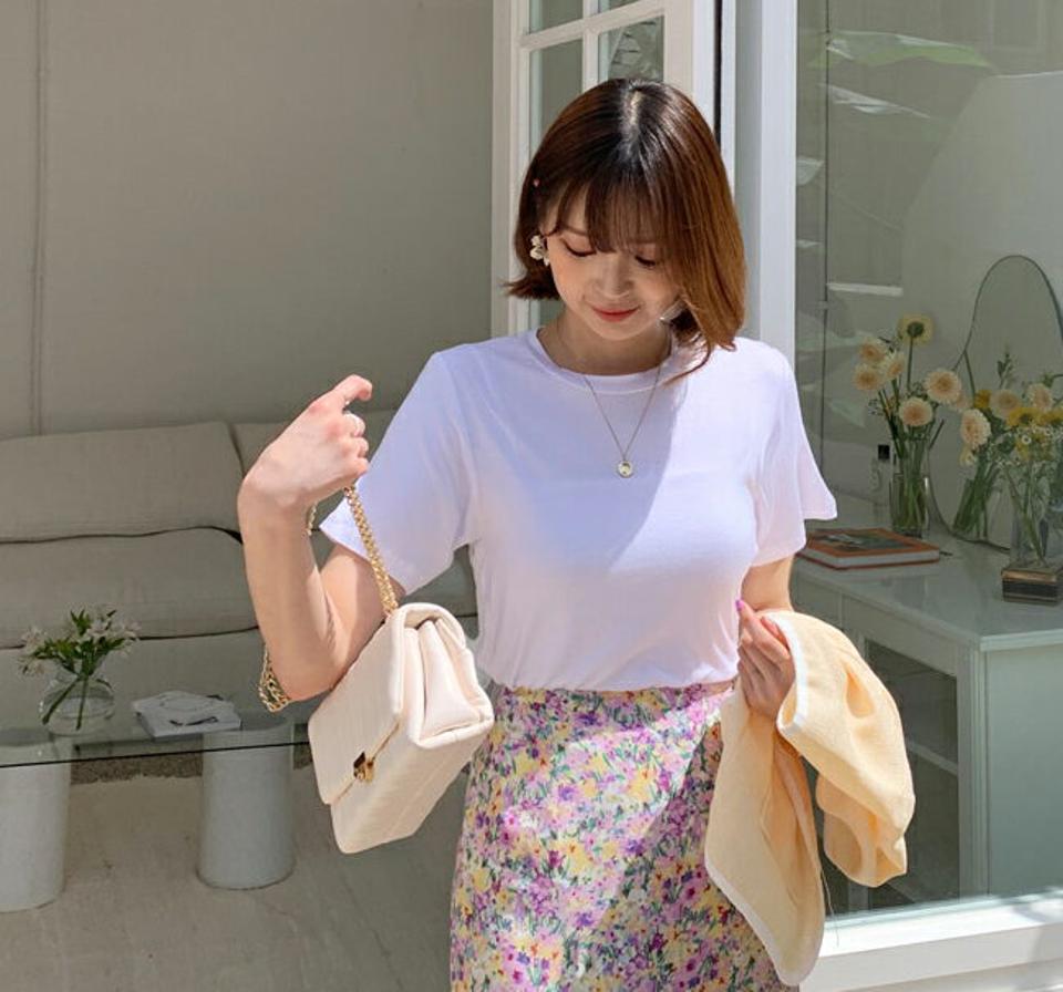 ソフトタッチラウンドTシャツ・全9色・t63872 レディース 【tops】 韓国 ファッション トップス Tシャツ 半袖 デイリー やわらかい ラウンドネック 無地 ベーシック カジュアル 細身 体型カーバー 夏 春