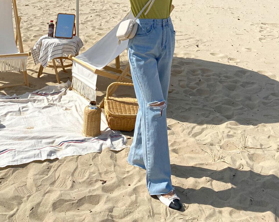 ニーカットワイドデニムパンツ・全1色・t63907 レディース 【pt】 韓国 ファッション ボトムス ロング ロングパンツ デニム ダメージカット デニムパンツ ワイド スリム ハイウエスト 足長 ストレート 大人 10分丈 体型カーバー 細身 夏 春