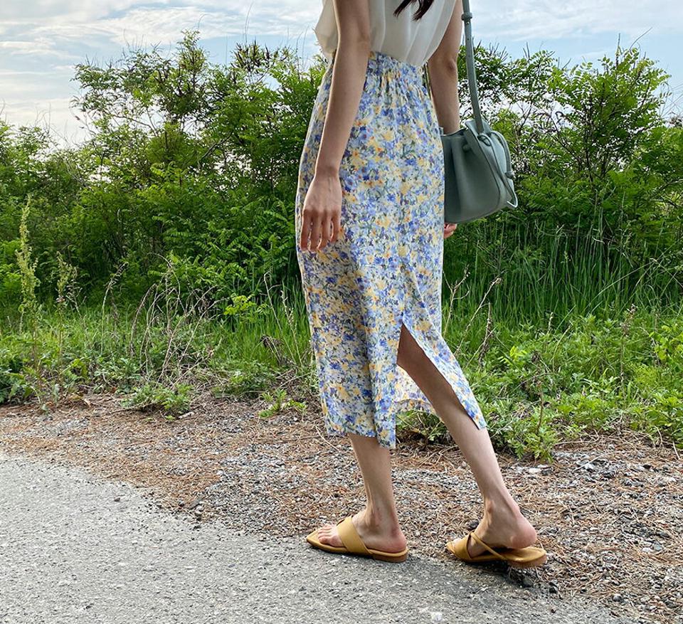 花柄スリットHラインスカート・全2色・t63876 レディース 【sk】 韓国 ファッション ボトムス スカート ロング ロングスカート 花柄 フラワー パターン Hライン スリット フェミニン 体型カバー 細身 スリム フィット 夏 春