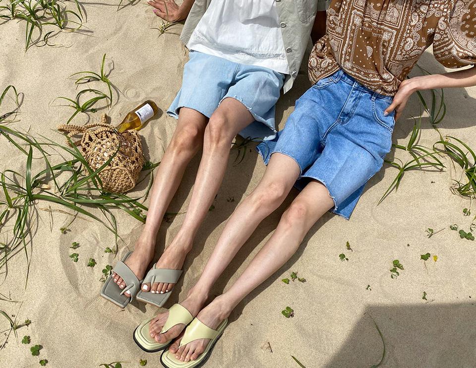 ハーフデニムパンツ・全2色・t63903 レディース 【pt】 韓国 ファッション ボトムス ショート ショートパンツ デニム デニムパンツ ハーフ丈 ワイド スリム 足長 ストレート 大人 体型カーバー 細身 美脚 夏 春