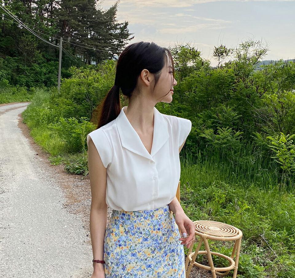 Vネックカラーボタンブラウス・全3色・b63869 レディース 【bl】 韓国 ファッション トップス ブラウス 半袖 大人 Vネック キャップスリーブ ショートスリーブ フェミニン 上品 カラー 夏 春