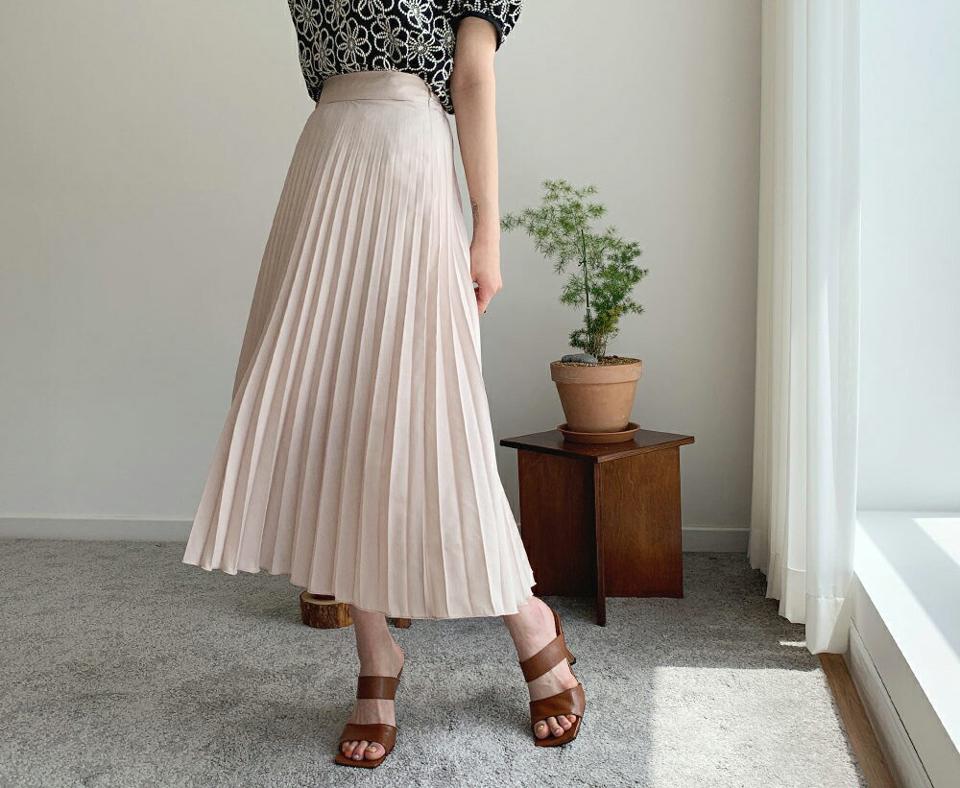 プリーツロングスカート・全4色・t62210 レディース 【sk】 韓国 ファッション ボトムス スカート ロング ロングスカート フェミニン プリーツ フレア 体型カバー 細身 スリム ゴム Aライン ボリューム 夏 春