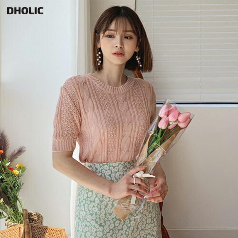 ツイストラウンドネックニット・全6色・t62216 レディース 【tops】 韓国 ファッション トップス ニット 半袖 デイリー カジュアル ベーシック ラウンドネック スリム ツイスト フィット リブ パフスリーブ 細身 体型カーバー フェミニン 夏 春