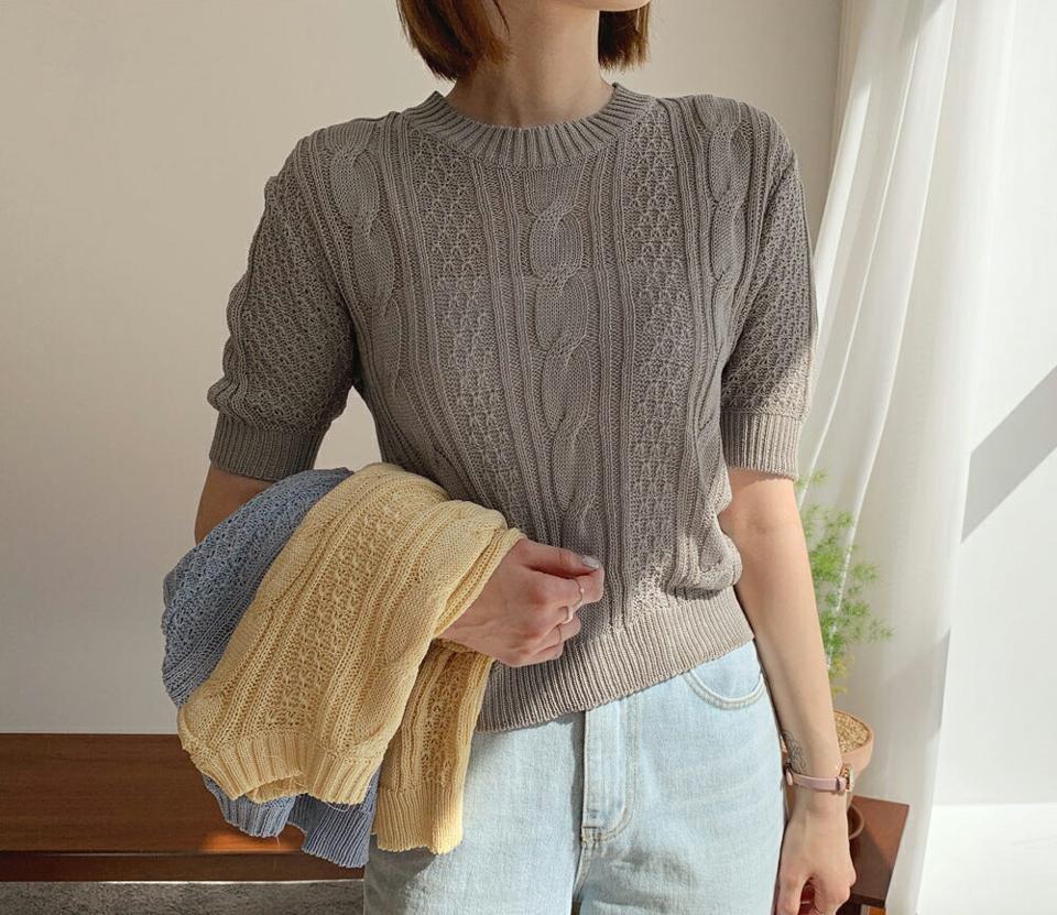 ツイストラウンドネックニット・全6色・t62216 レディース 【tops】 韓国 ファッション トップス ニット 半袖 デイリー カジュアル ベーシック ラウンドネック スリム ツイスト フィット リブ パフスリーブ 細身 体型カーバー フェミニン 夏 春