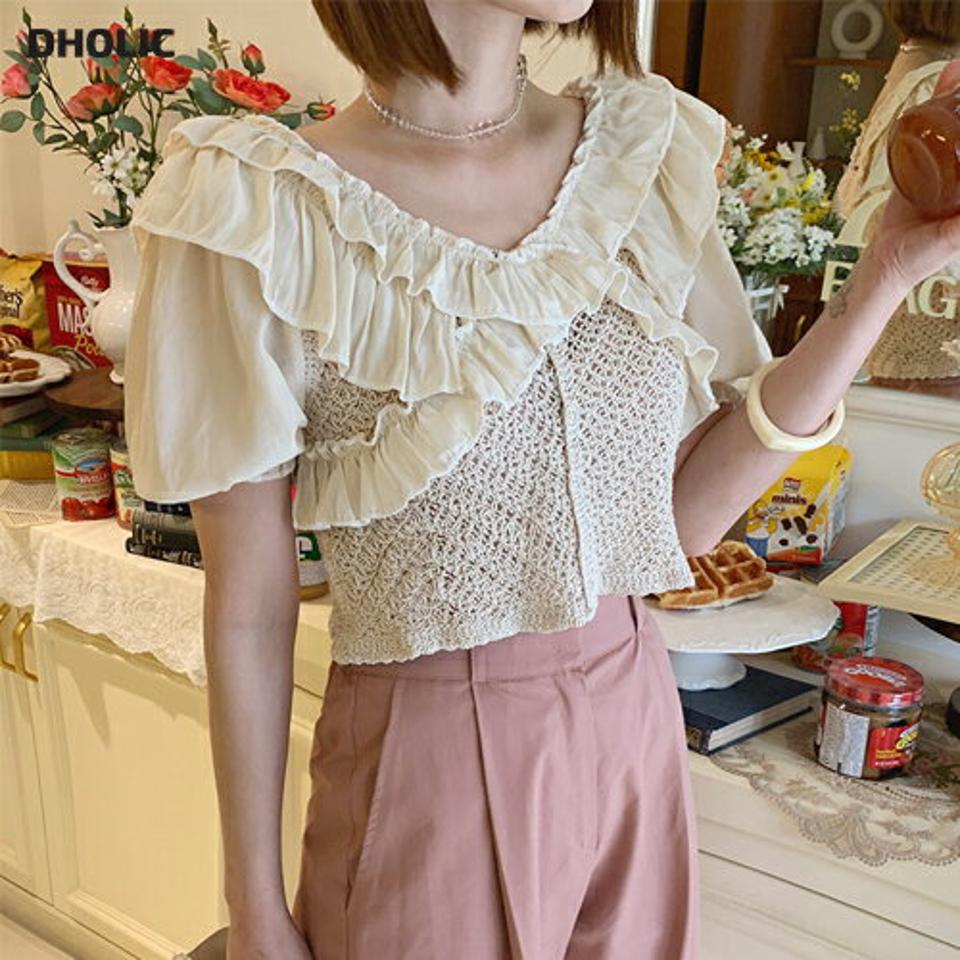 フリルニットブラウス・全2色・t62186 レディース 【bl】 韓国 ファッション トップス ブラウス 半袖 大人 ニット フリル ゴム パフスリーブ Vネック 異素材 体型カバー スリム 細身 上品 フェミニン クロシェ 夏 春