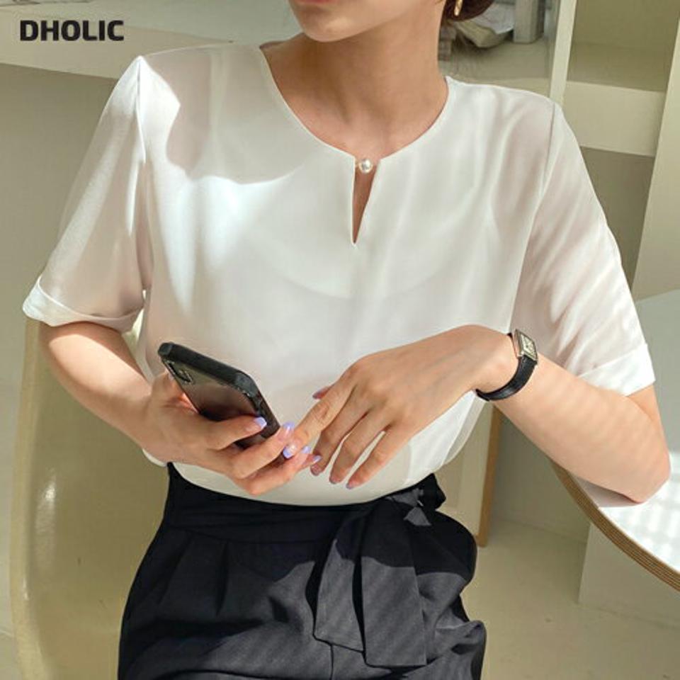 【タイム特価】フェイクパールネックブラウス・全3色・b00330 レディース 【bl】 トップス ブラウス 半袖 パール 単色 無地 シンプル フェミニン 大人 上品 カットアウト 春 夏 韓国ファッション ハイホリHIHOLLI【TS】セール