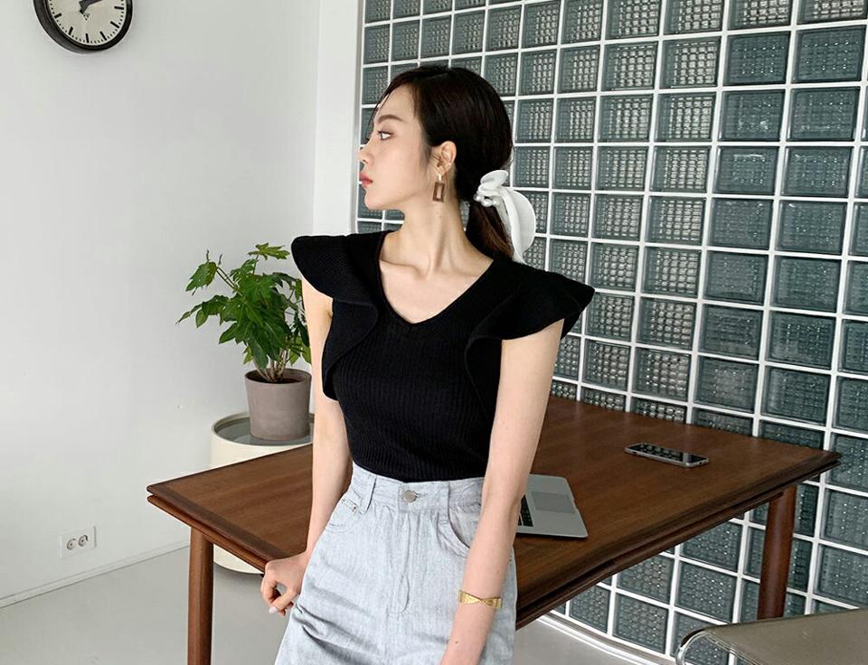 Vネックショルダーフリルニット・全3色・b65452 レディース 【tops】 トップス ショートスリーブ ニット フリル Vネック 可愛い かわいい ガーリー リブ 春 夏 韓国 ファッション