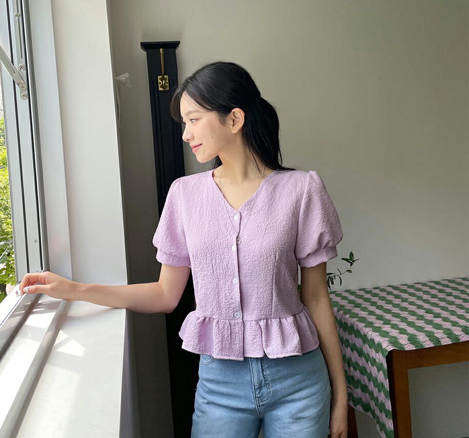 フリルボタンブラウス・全4色・t64290 レディース 【bl】 トップス ブラウス 半袖 フリル 単色 無地 シンプル ガーリー かわいい 可愛い 春 夏 韓国 ファッション NIJU