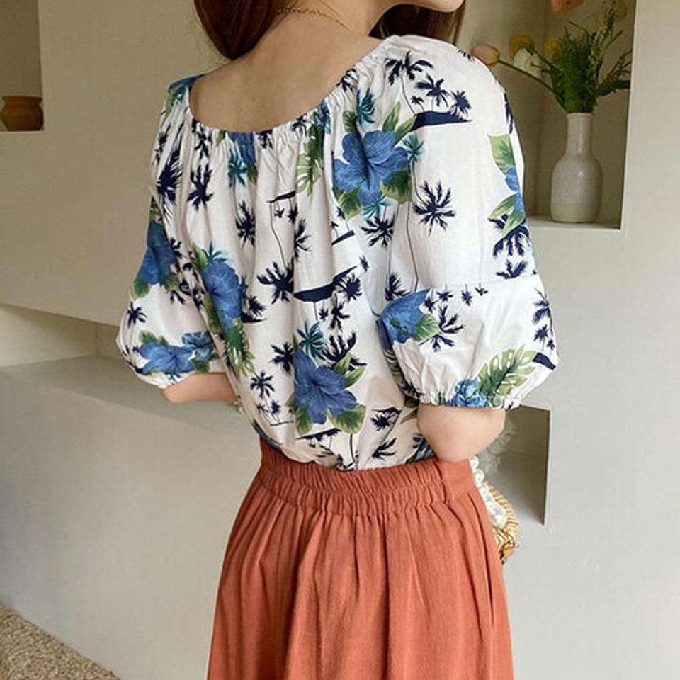 ネックゴムハワイアンブラウス・全2色・b68792 レディース 【bl】 トップス ブラウス ハワイアン 花柄 カジュアル 半袖 ハーフスリーブ 七分丈 七分袖 7分丈 7分袖 オフショルダー 春 夏 韓国 ファッション ハイホリHIHOLLI