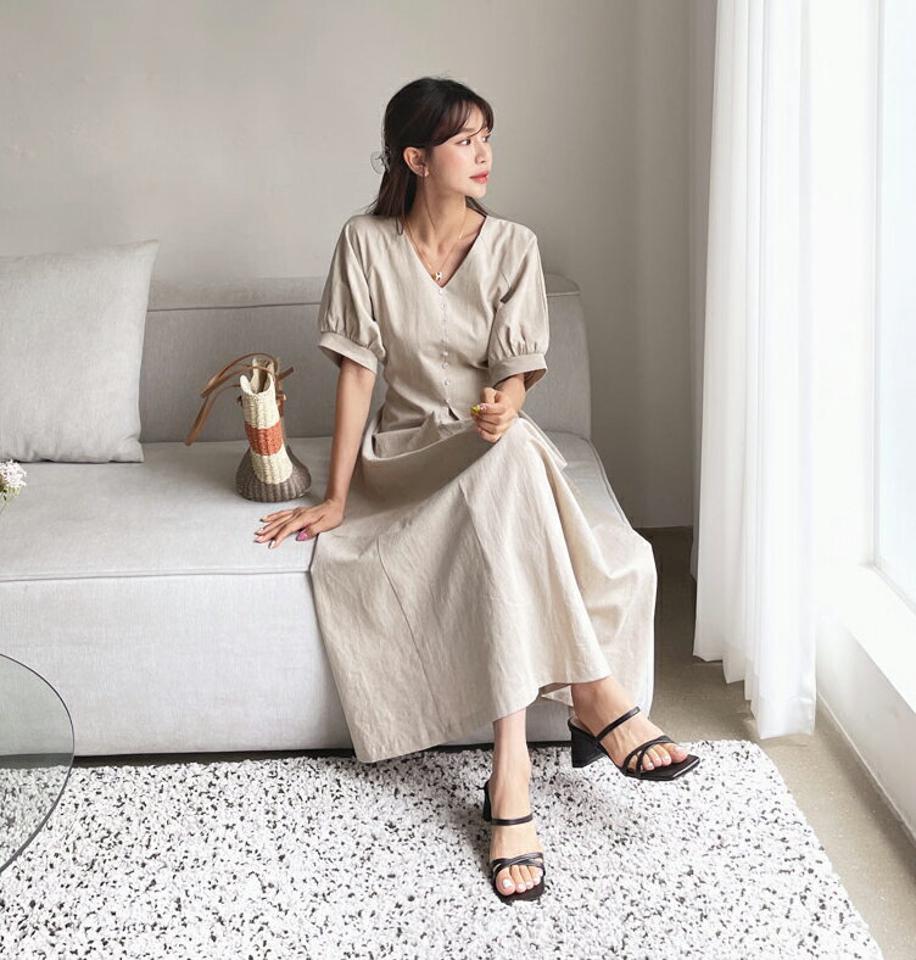 Vネックフェイクボタンワンピース・全2色・b65289 レディース 【ops】 ワンピース ロング ロングワンピース 半袖 Vネック パフスリーブ パフ袖 単色 無地 フェミニン リネン 春 夏 韓国 ファッション