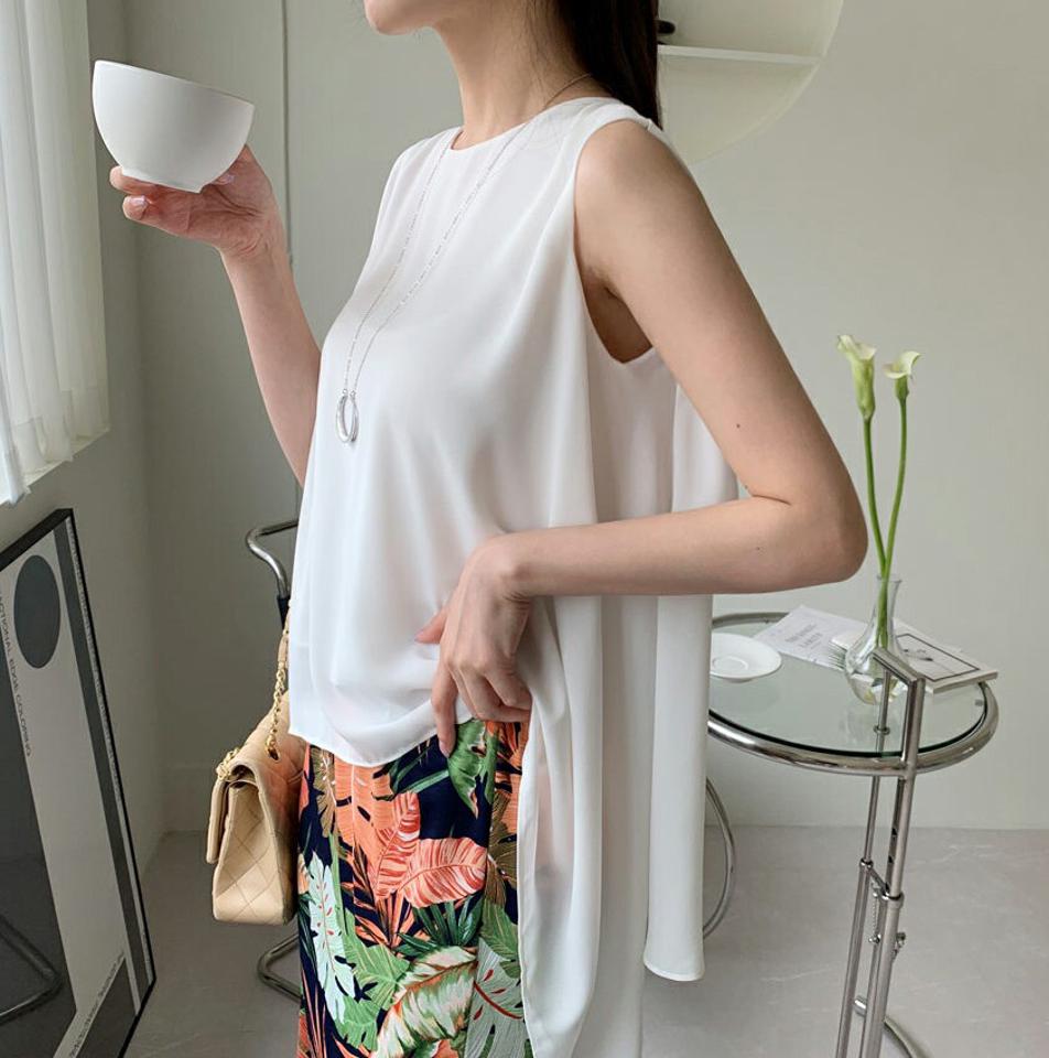 レイヤードフレアスリーブレス・全2色・b68847 レディース 【tops】 トップス スリーブレス ノースリーブ フレア シフォン レイヤード フェミニン 上品 大人 単色 無地 シンプル スリット 春 夏 韓国 ファッション ハイホリHIHOLLI