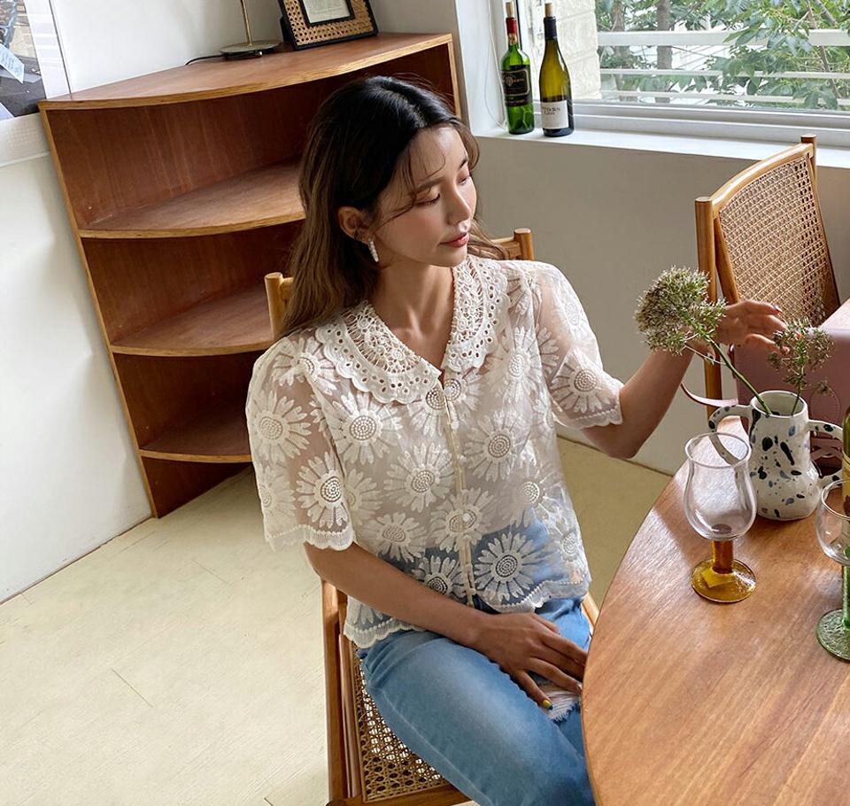 キャミ付刺繍カラーブラウス・全2色・b62235 レディース 【bl】 トップス ブラウス 半袖 透け感 シアー シースルー キャミソール 刺繍 レース フェミニン 花柄 上品 かわいい 春 夏 韓国 ファッション