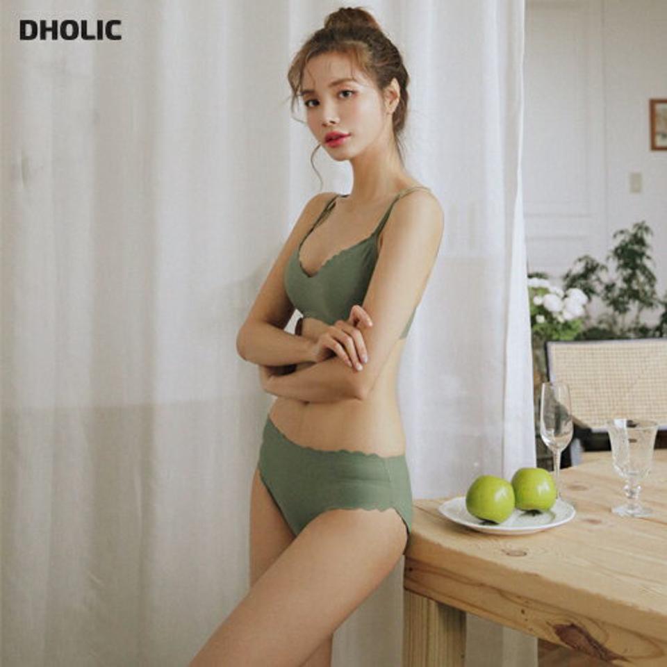 ウェーブバッククロスブラ&ショーツSET・全4色・d44705 レディース 【uw】 下着 アンダーウェア ランジェリー セット ブラジャー ショーツ パンツ バッククロス ウェーブ 単色 無地 シンプル ノンワイヤー シームレス 韓国 ファッション