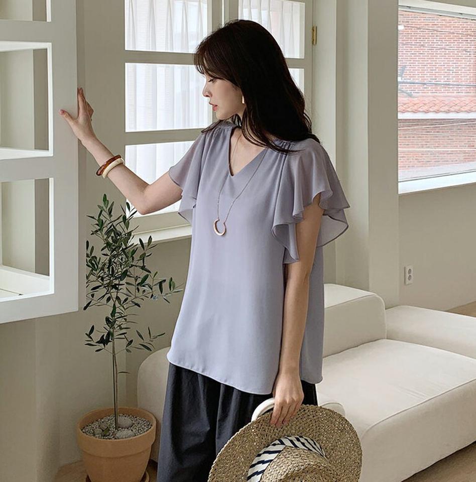 【タイム特価】シフォンVネックギャザーブラウス・全3色・t68879 レディース 【bl】 トップス ブラウス 半袖 ギャザー Vネック シフォン フェミニン 上品 揺れ感 フリル ショートスリーブ 春 夏 韓国 ファッション ハイホリHIHOLLI【TS】