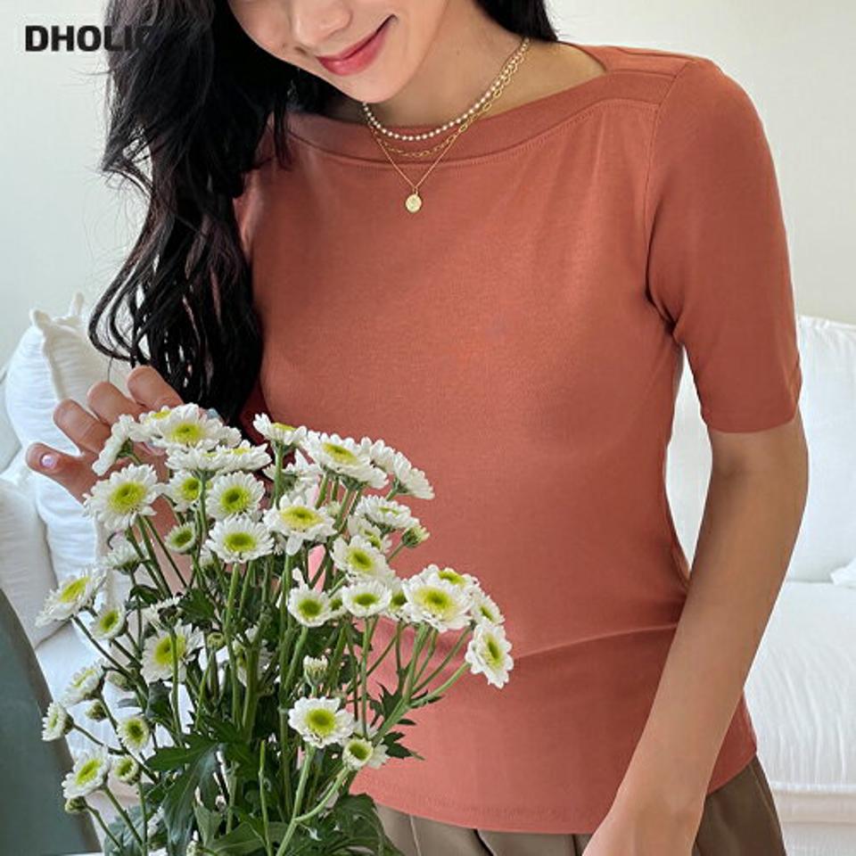 ボートネックスリムTシャツ・全3色・e00020 レディース 【tops】 トップス Tシャツ 半袖 ハーフスリーブ ボートネック 単色 無地 シンプル ベーシック カジュアル ラフ 春 夏 韓国ファッション NIJU