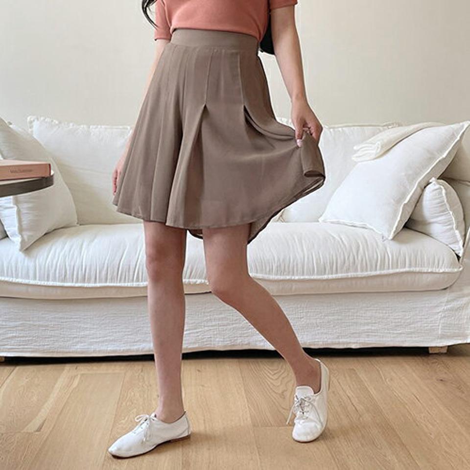 【只今10%OFF】フレアキュロットパンツ・全3色・b00027 レディース 【pt】【パンツ ショートパンツ 短パン キュロット フレア 単色 無地 シンプル カジュアル ラフ 春 夏 韓国 ファッション】【NIJU】