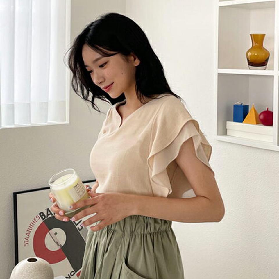 VネックフリルスリーブTシャツ・全3色・e00041 レディース 【tops】 トップス Tシャツ ショートスリーブ Vネック フリル リネン 単色 無地 シンプル 可愛い かわいい 二の腕カバー 春 夏 ベージュ 韓国ファッション NIJU