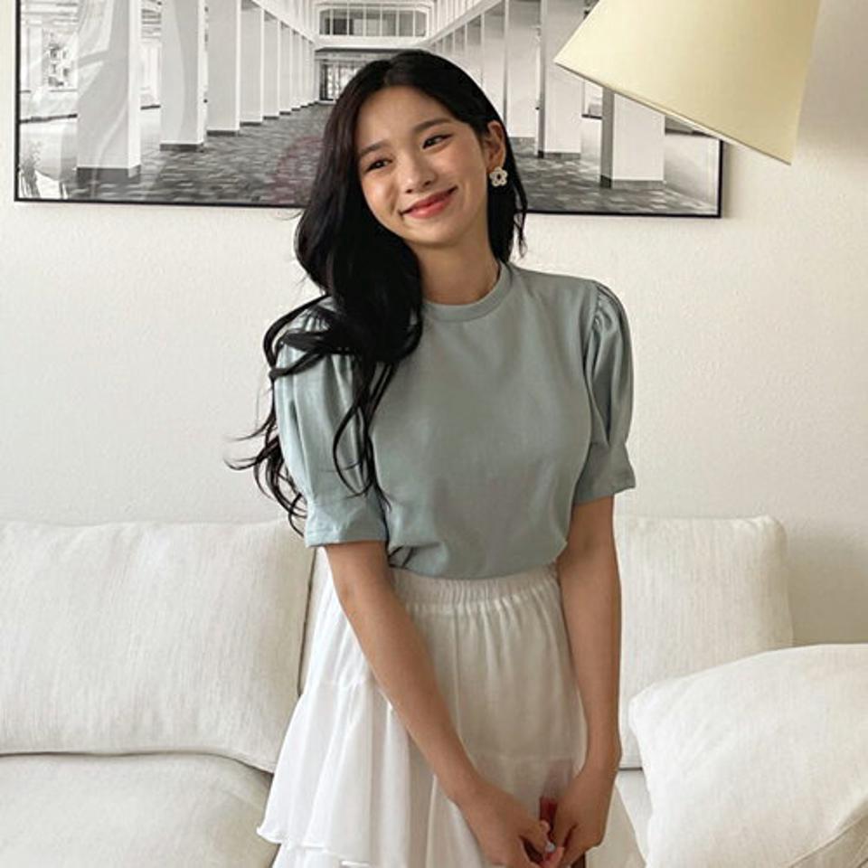 タックパフスリーブTシャツ・全4色・e00043 レディース 【tops】 トップス Tシャツ 半袖 ハーフスリーブ パフ袖 パフスリーブ タック 単色 無地 シンプル ギャザー 可愛い かわいい 春 夏 韓国ファッション NIJU