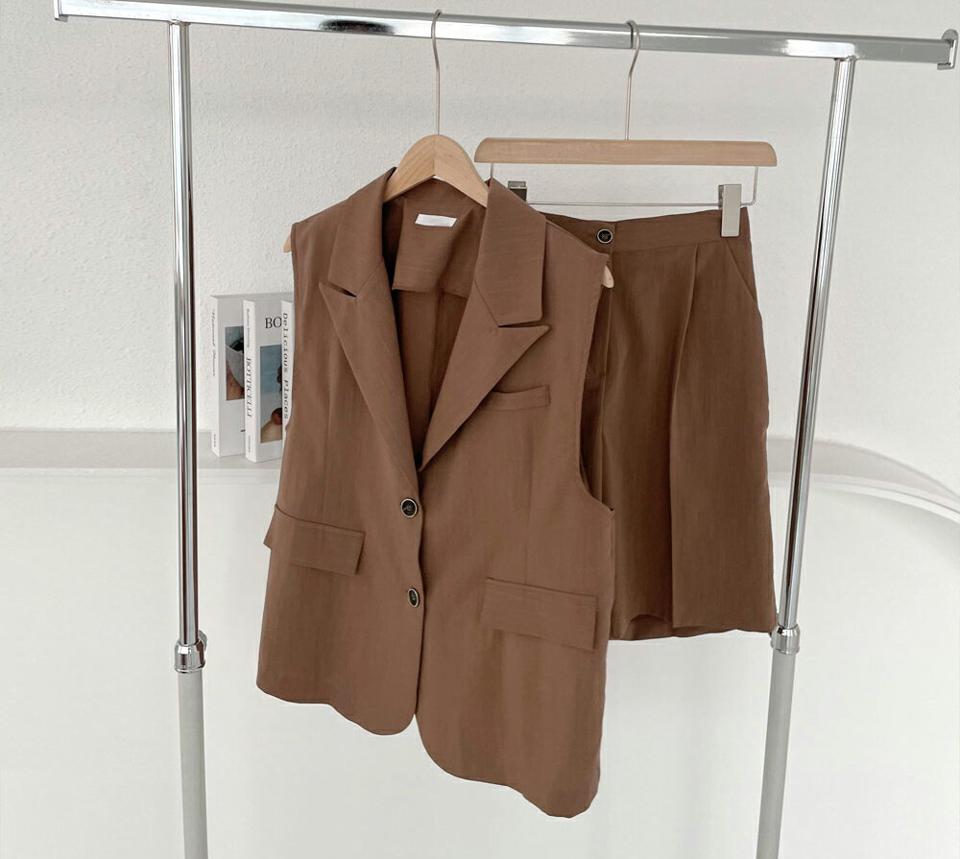 カラーミドルベスト&ワンタックハーフパンツSET・全2色・t57555 レディース 【pt】 セットアップ setup ベスト スリーブレス ノースリーブ パンツ ズボン ハーフパンツ 半ズボン 単色 無地 シンプル ベーシック カジュアル ラフ 春 夏 韓国 ファッション