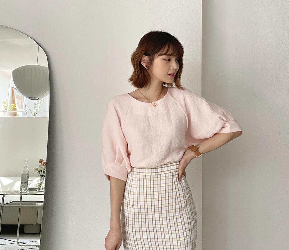 【全品10%OFF】ラグランリブブラウス・全4色・t57523 レディース 【bl】【韓国 ファッション トップス ブラウス 半袖 大人 リブ 7分丈 パフスリーブ ラグランスリーブ 無地 フェミニン ボリューム 体型カバー スリム 細身 夏 春】