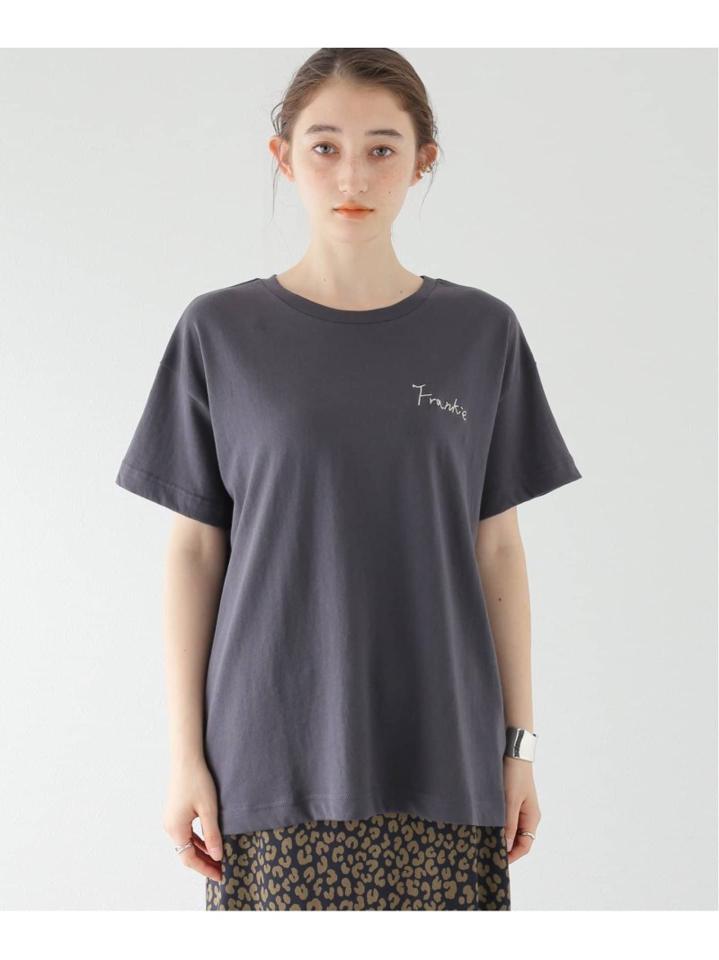 ポイントエンブロイダリーTシャツ