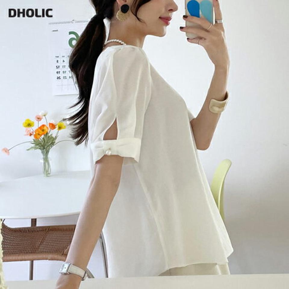 ラウンドフェイクパールブラウス・全5色・t68935 レディース 【bl】 トップス ブラウス 半袖 ハーフスリーブ パール 単色 シンプル 上品 フェミニン 春 夏 韓国 ファッション ハイホリHIHOLLI