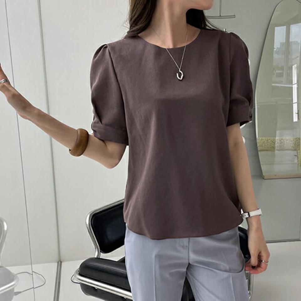 ラウンドフェイクパールブラウス・全5色・t68935 レディース 【bl】 トップス ブラウス 半袖 ハーフスリーブ パール 単色 シンプル 上品 フェミニン 春 夏 韓国 ファッション ハイホリHIHOLLI