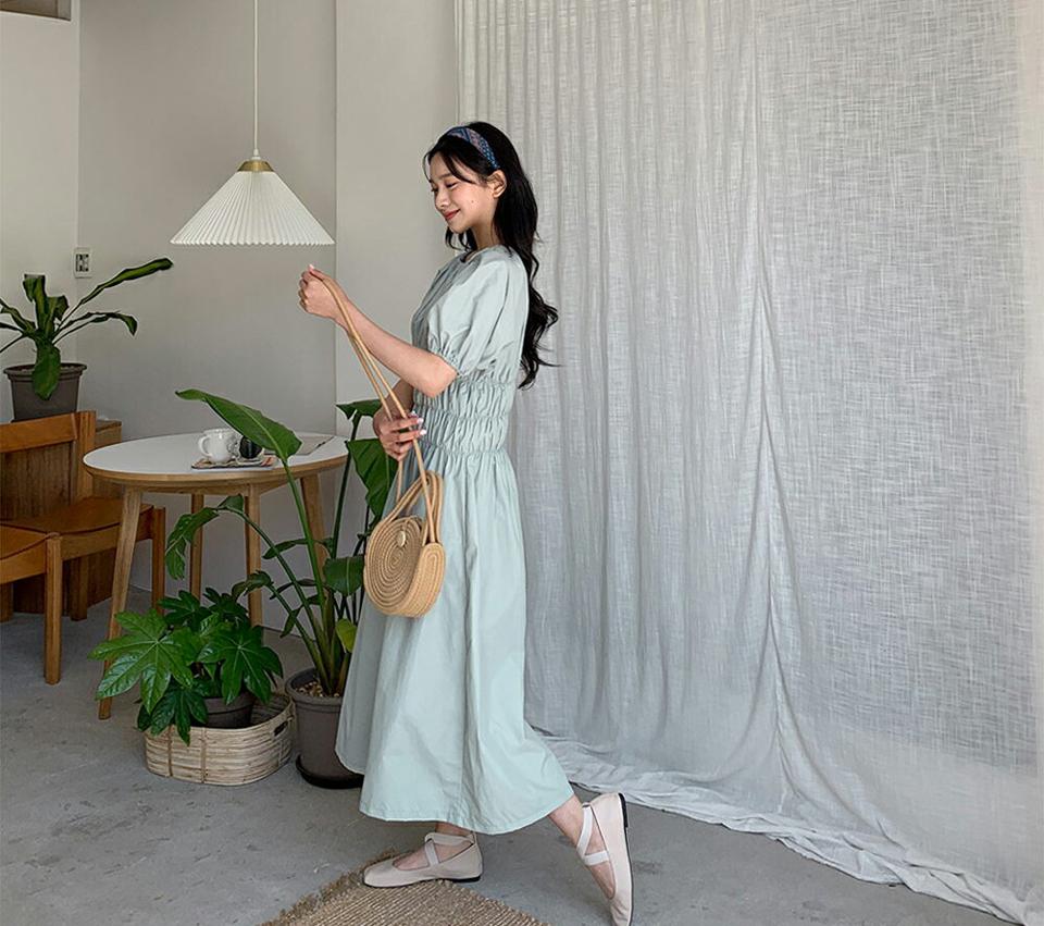 2WAYシャーリングワンピース・全4色・b64340 レディース 【ops】 ワンピース ロング ロングワンピース シャーリング オフショルダー 半袖 ハーフスリーブ 単色 無地 シンプル 可愛い かわいい フェミニン 春 夏 韓国 ファッション NIJU
