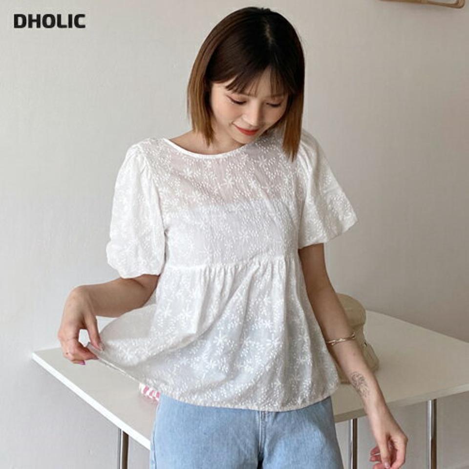 刺繍フレアブラウス・全2色・b62310 レディース 【bl】 トップス ブラウス 半袖 フレア 刺繍 バックシャン 背中見せ フェミニン ガーリー 可愛い かわいい 春 夏 韓国 ファッション